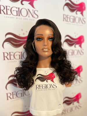 Body Wave, 13x4 Lace frontal  20 inch Wig,  180% density, color 1B